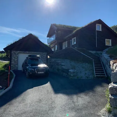 Fjelltun Holiday home *